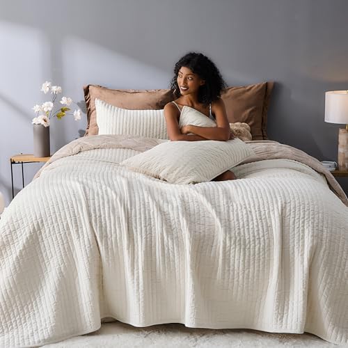 "Wonderful Velvet Quilt Set, Queen Size Cream Soft Fluff Texture Coverlet with Shams, Channel Stitched Pattern, All-Season Use, Versatile Lightweight Bedspread for Bedroom Adults Teens Kids,94""x94"""