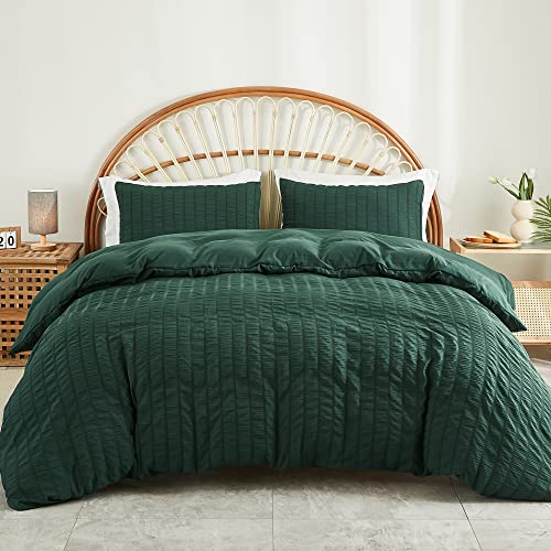 AveLom Dark Green Seersucker Duvet Cover Set Queen Size (90 x 90 inches), 3 Pieces (1 Duvet Cover + 2 Pillow Cases), Ultra Soft Washed Microfiber, Textured Duvet Cover with Zipper Closure, Corner Ties