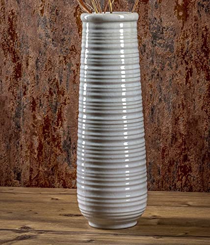 Decorative floor vase for dry arrangements