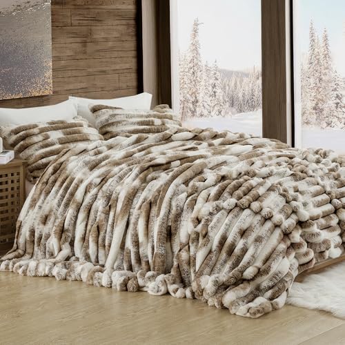 "Wonderful Fluffy Faux Rabbit Fur Comforter Set King Size, Striped Stitching Tie-Dye Khaki Plush Fuzzy Bedding Set 3 Pieces, Warm Soft Comforter Bedding Set for Winter, 104""x90"""