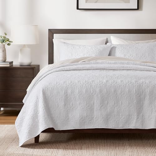Madison Park Quebec Dusty Pale White 3-Piece Quilted King Coverlet Set???For King or Cal King Bed ???Ideal For Warm Climate Room D??cor or Add-on For Extra Warmth