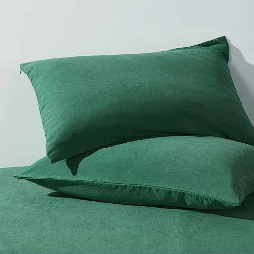 HAPPYMOON King Size Microfiber Pillow Cases Set of 2 - Soft Brushed Zippered Pillowcases for Hair and Skin, Breathable Pillow Covers with Zipper 2 Pack, 20 X 36 Inches, Hunter Green