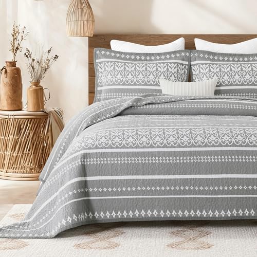 Qiqiong 100% Cotton Boho Striped Queen Size Quilt Set, Gray & White 3 Piece - Lightweight Soft Grey Bedspread, Boho Bedding Set with 2 Pillow Shams, Bohemian Geometric Pattern Bed Coverlet, All Season