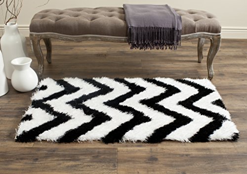 Safavieh Moroccan Shaggy Indoor Hand Tufted Accent Area Rug, Barcelona Shag Collection, BSG320, in Ivory / Black, 61 X 91 cm for Living Room, Bedroom or Any Indoor Space