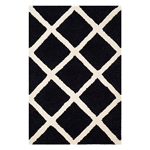 Safavieh Diamond Indoor Hand Tufted Accent Area Rug, Cambridge Collection, CAM135, in Black / Ivory, 61 X 91 cm for Living Room, Bedroom or Any Indoor Space