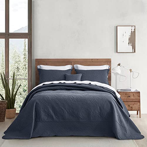 HZ & HY Oversized King Bedspread, Embossed Damask, Navy Blue - Generous Coverage, 5-Piece Quilt Set, Lightweight Reversible Coverlet, Scalloped Edge, King/Cal King