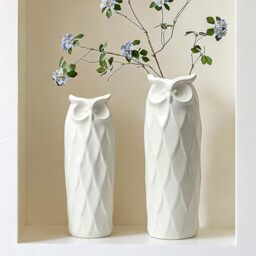 LIZOFER Owl Ceramic Vase Set of 2 for Living Room Bedroom 9.45'' and 8.27'' Modern White Fake Flower Plant Vases for Home Decor Office Table Shelf Fireplace Retro Rustic Farmhouse Vintage Classic Gift