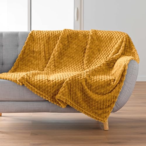 Douceur d'Intérieur, Cuddly Blanket (125 x 150 cm) Mini Frosty Ochre Flannel Relief Plain