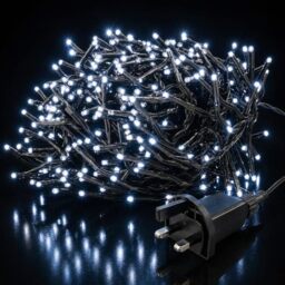 Status 720-LED Cool-White Cluster Lights, 9.3m Lit on 10m Cable