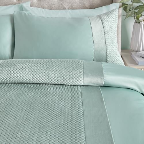 SOIREE Duck Egg Quilted Velvet Duvet Cover – Double 200x200cm – Satin Blend Bedding with Pinsonic Pattern – 2 Pillowcases – Luxury Duck Egg Bedding