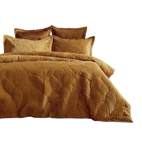 Paoletti Palmeria Quilted Pillowcase – Luxe Embossed Velvet Oxford Pillowcase (Gold – 48x74cm)
