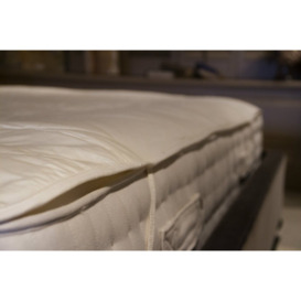 Vispring Quilted Mattress Protector - Small Super King 167 x 200cm - 5ft 6inches