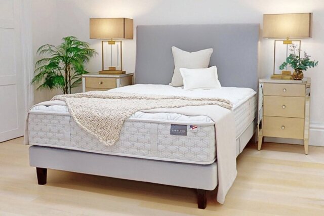 Aire Divan Base Only