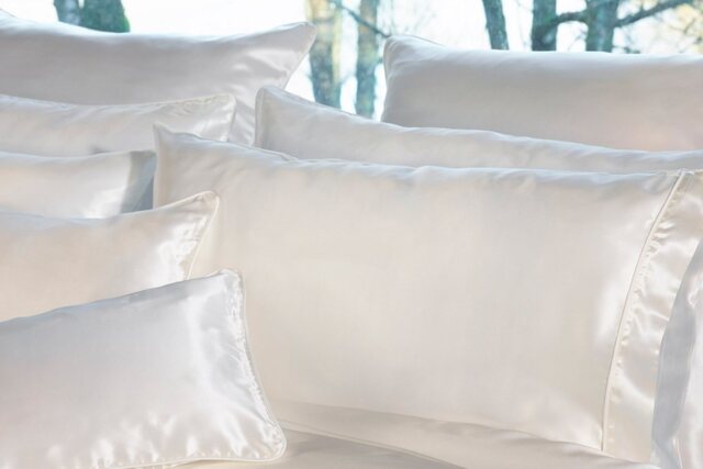 Amalia Maria Housewife Pillowcase