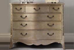 Georgian Leafed Chest of Drawers