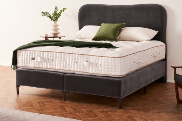 Vispring Magnificence Mattress and Divan Set