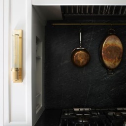 Shaw Wall Light Brass, Wall Light, Aged Brass - Andrew Martin - thumbnail 2