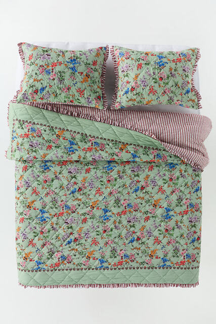 Cotton Voile Floral Printed Ruffle Quilted Bedspread - image 1