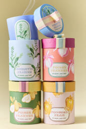 Juliette Fresh Wildflowers & Bell Pepper Boxed Glass Candle - thumbnail 2