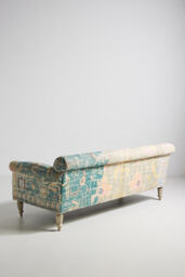 Rug-Printed Sofa - thumbnail 5