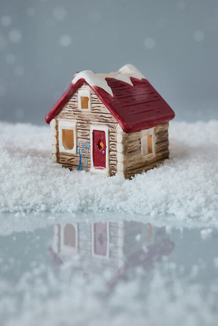 Paddywax The Alpine Chalet Incense & Tea Light Holder - image 1