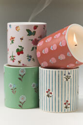 Spring Cottage Floral Golden Petals & Cashmere Ceramic Boxed Candle - thumbnail 2