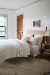 Gillian Plush Gauze Quilted Bedspread - thumbnail 2