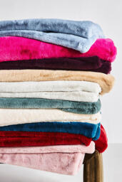 Sophie Faux Fur Throw Blanket - thumbnail 3