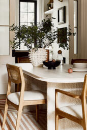 Mari Dining Table - thumbnail 4