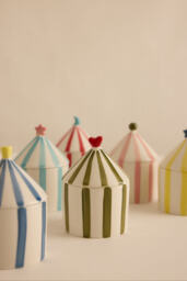Zesty Lemons London Juicy Plum & Pomegranate Carnival Ceramic Candle - thumbnail 3