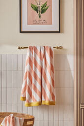 Maeve Cotton Patterned Towel Collection - thumbnail 1