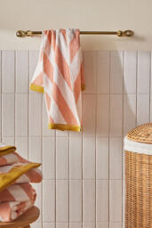 Maeve Cotton Patterned Towel Collection - thumbnail 3