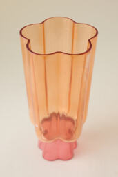 Scalloped Glass Vase - thumbnail 4