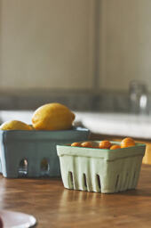 Linnea Medium Berry Basket - thumbnail 2