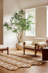 Tufted Wool Geometric Scalloped Rug - thumbnail 1