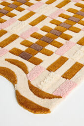 Tufted Wool Geometric Scalloped Rug - thumbnail 4