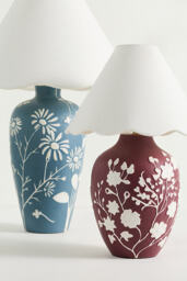 Ember Carved Ceramic Scallop Shade Table Lamp - thumbnail 2