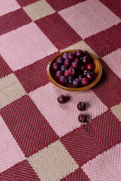 LAYERED X Evelina Kroon Plum Punch Jute Rug - thumbnail 3