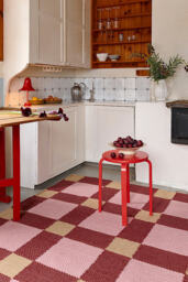 LAYERED X Evelina Kroon Plum Punch Jute Rug - thumbnail 1