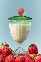 Astrid Fruity Strawberry & Blonde Wood Glass Candle - thumbnail 1