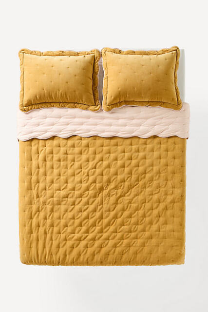 Abbott Cotton Velvet Solid Scalloped Bedspread - image 1