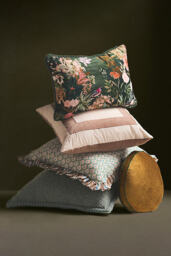 Curtis Bouclé Blanket-Stitch Cushion - thumbnail 5