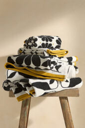 McKenzie Parrot Cotton Woven Towel Collection - thumbnail 2