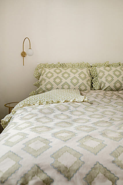 TBCo Diamond Pattern Bedding Set - image 1