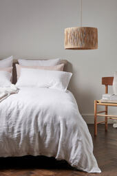 Bedfolk White Linen Pillowcases, Set of 2 - thumbnail 1