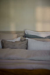 Luxe Linen Blend Cushion - thumbnail 3