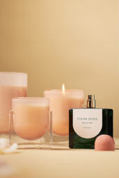 Found Notes Rose & Oud Boxed Candle - thumbnail 2