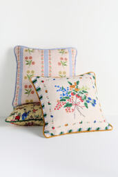 Leiah Printed Indoor/Outdoor Floral Cushion - thumbnail 2