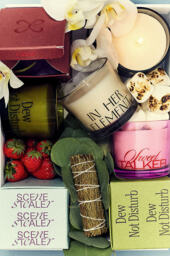 Maeve Fresh In Her Element Glass Candle - thumbnail 3