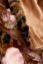 Seren Floral Jacquard Faux-Fur Throw Blanket - thumbnail 4